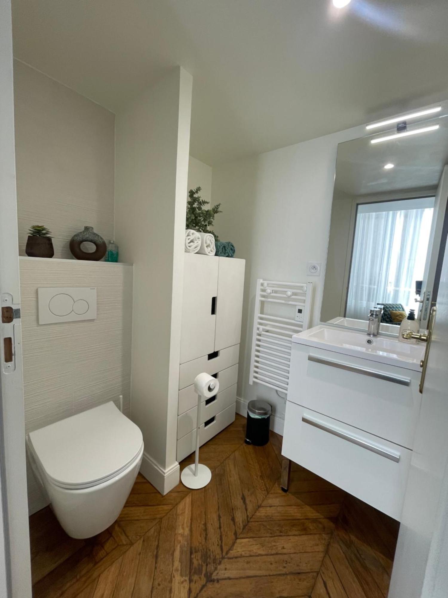 Appartements De Charme Du General Leclerc - Place D'Erlon - Hypercentre - Gare - Reims Exterior photo