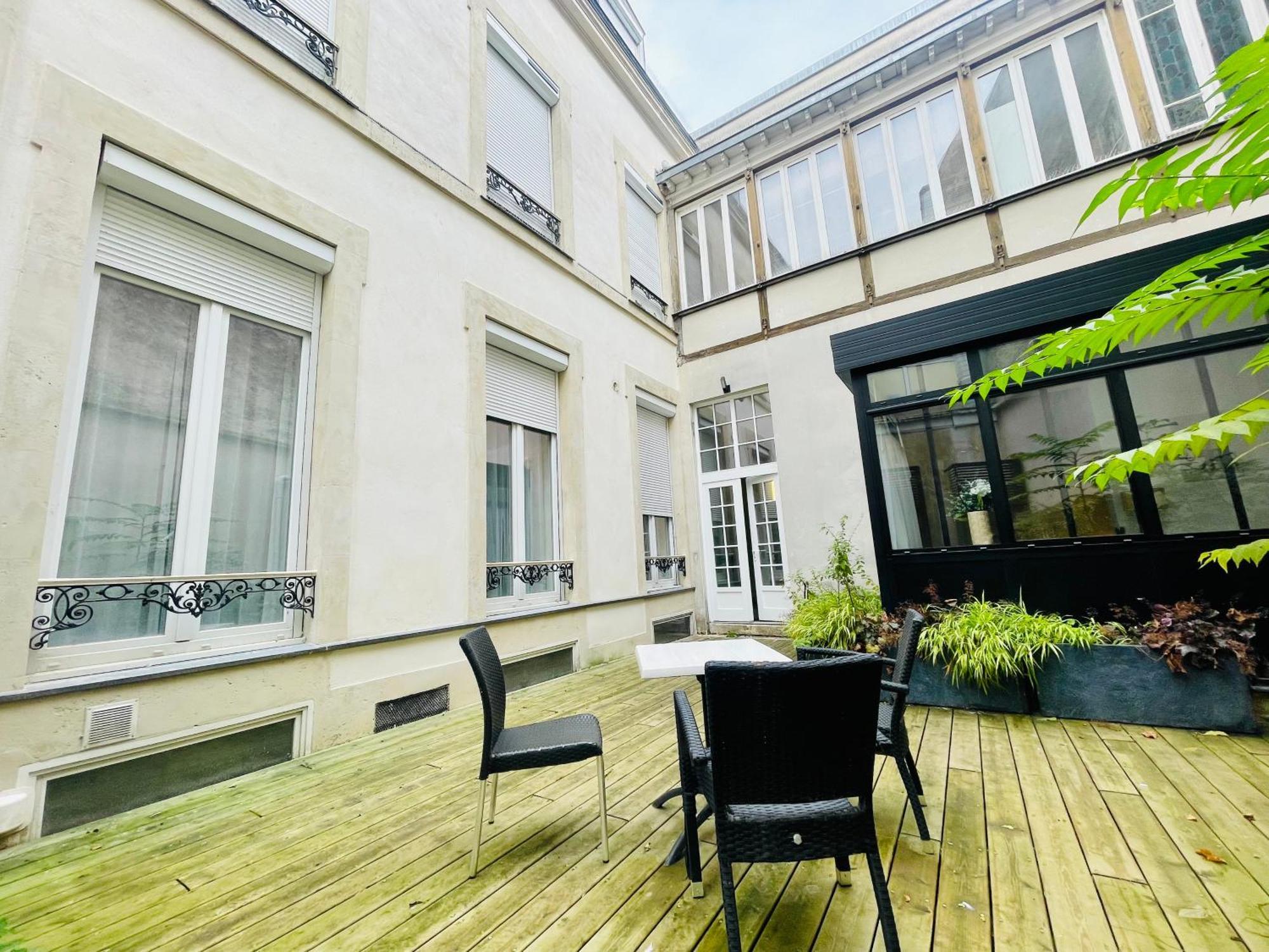 Appartements De Charme Du General Leclerc - Place D'Erlon - Hypercentre - Gare - Reims Exterior photo